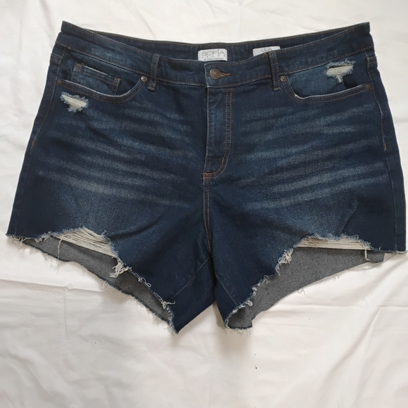 Sofia By Sofia Vergra Wome's Distressed Denim Women's Shorts Size 16 - Picture 1 of 8